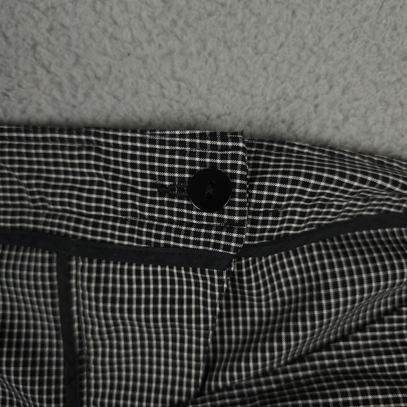 Chicos Shorts Womens 1.5 US 10 Black White Check Plaid Bermuda Lightweight FLAW - Picture 7 of 12